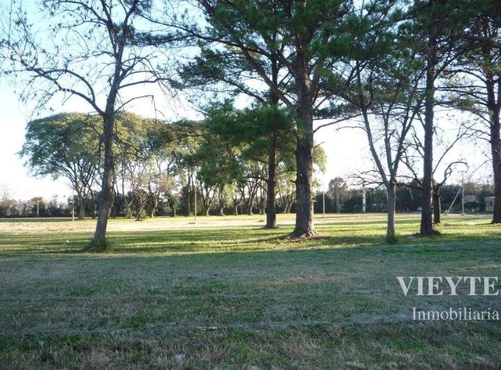 Terreno · 616m²