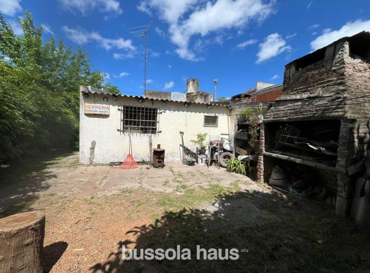 Terreno · 235m²