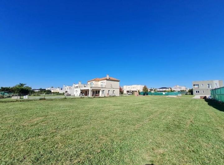 Terreno · 900m²