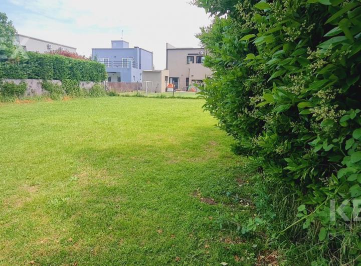 Terreno · 406m²