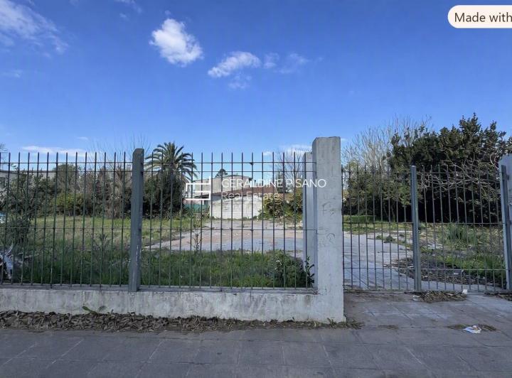 Terreno · 970m²