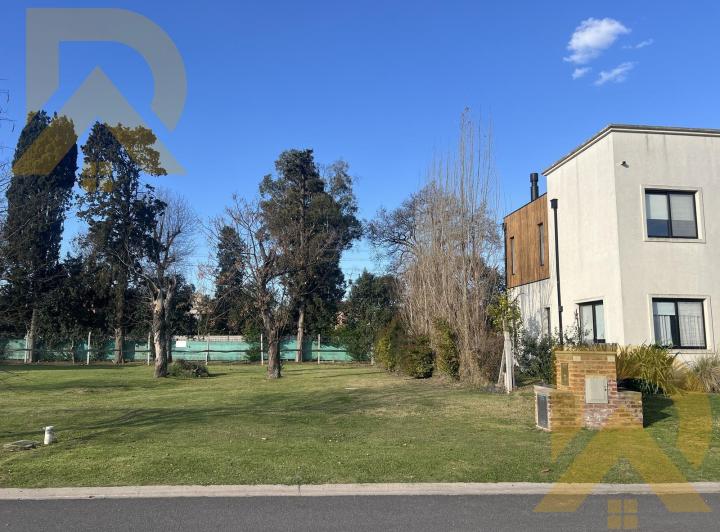 Terreno · 431m²