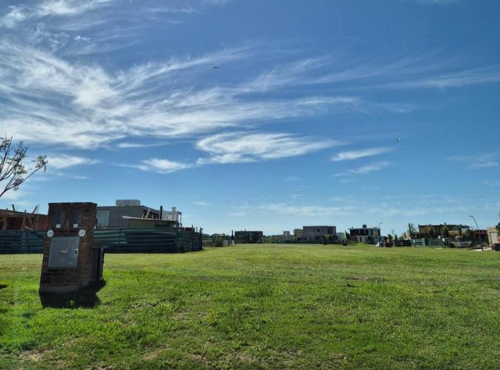 Terreno · 644m²