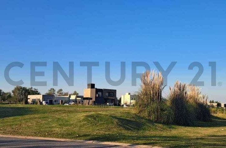 Terreno · 860m²