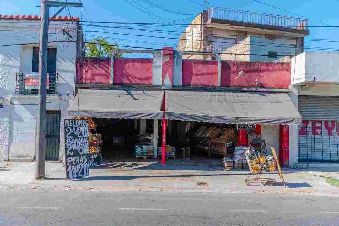 VENTA DE PROPIEDAD COMERCIAL A REFACCIONAR.