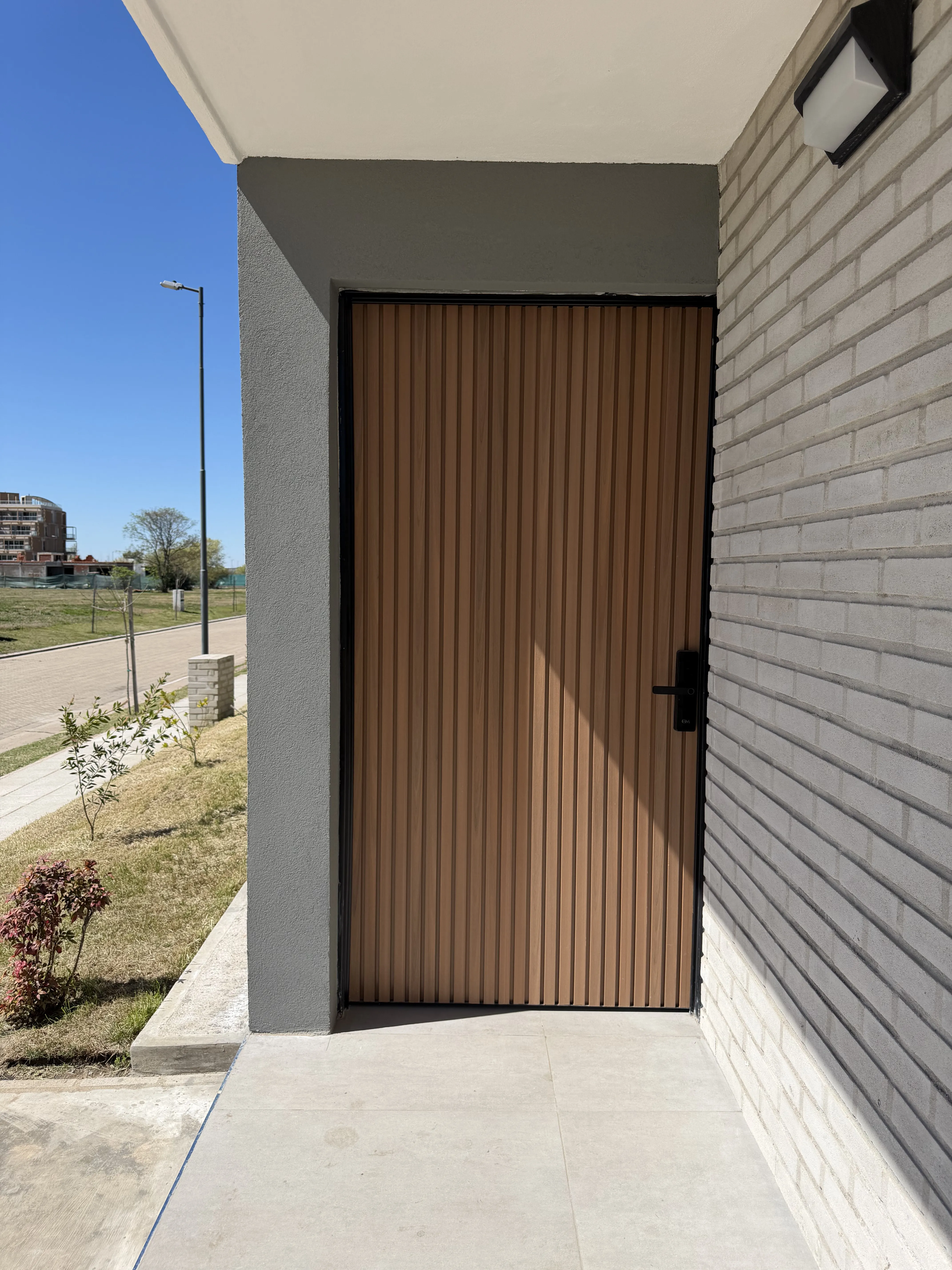 CASA DE 3 DORMITORIOS EN SUITE CON PILETA | NUEVO MALAGUEÑO
