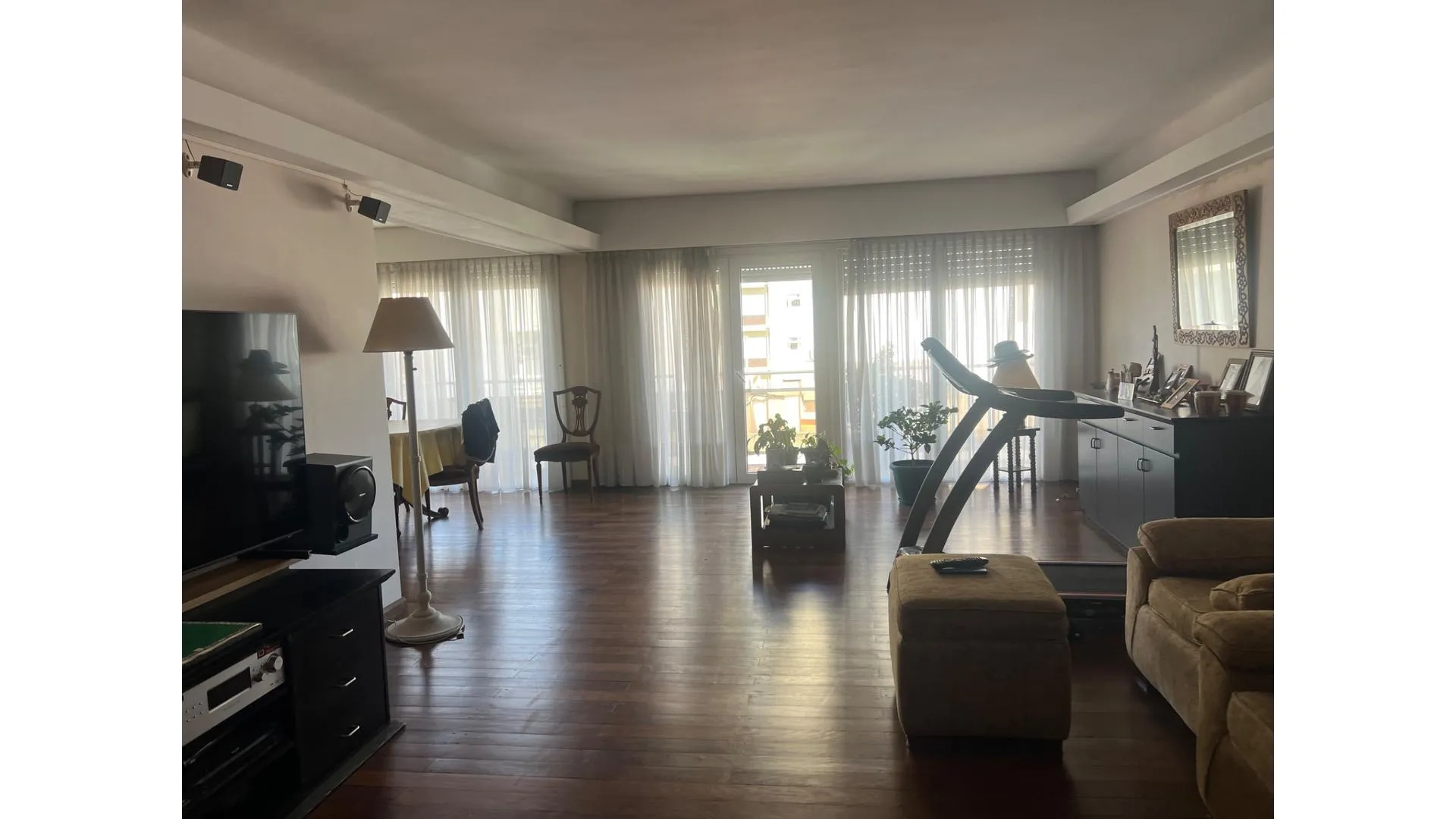 Piso 4 amb c dep serv y Cochera con balcón corrido