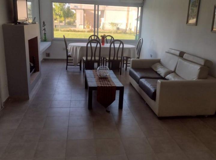 Casa · 120m² · 1 Ambiente · 1 Cochera