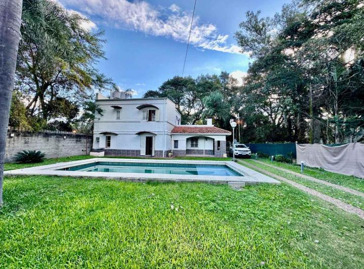 Casa · 299m² · 8 Ambientes