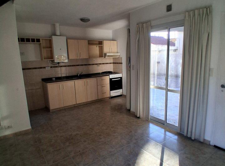 Departamento · 82m² · 4 Ambientes · 1 Cochera