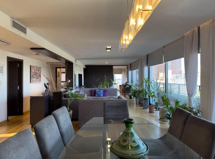 Departamento · 319m² · 8 Ambientes · 2 Cocheras