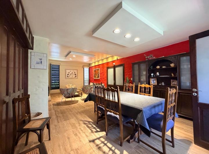 Casa · 167m² · 6 Ambientes · 2 Cocheras
