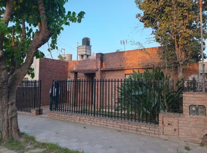 Casa · 238m² · 3 Dormitorios · 1 Cochera