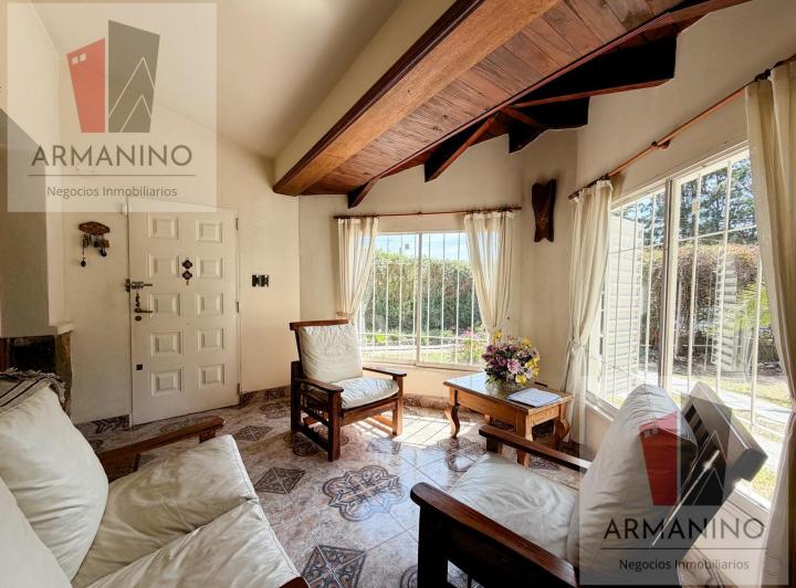 Casa · 200m² · 9 Ambientes · 2 Cocheras