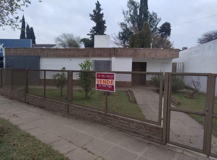Casa · 81m² · 5 Ambientes · 1 Cochera