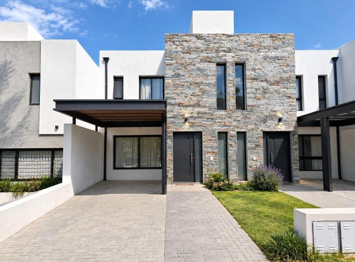 Casa · 123m² · 5 Ambientes