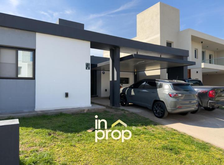 Casa · 182m² · 6 Ambientes · 2 Cocheras
