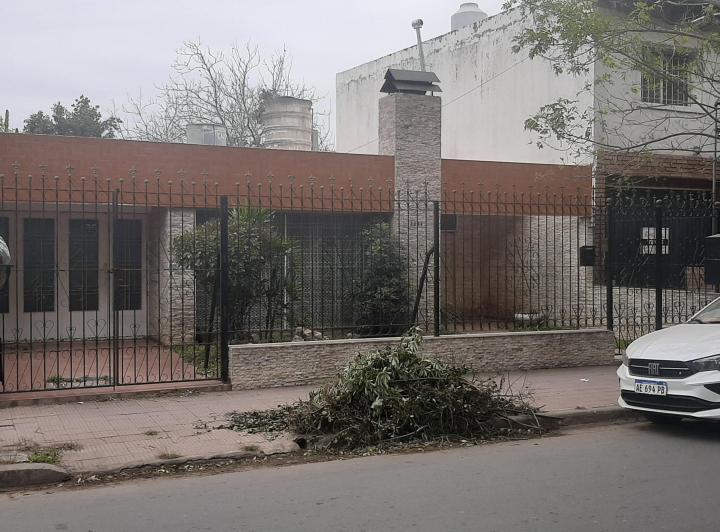 Casa · 160m² · 5 Ambientes · 1 Cochera