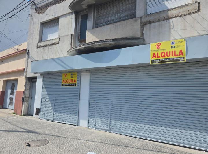 Local comercial · 140m²