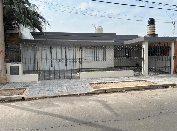 Casa · 120m² · 6 Ambientes · 1 Cochera