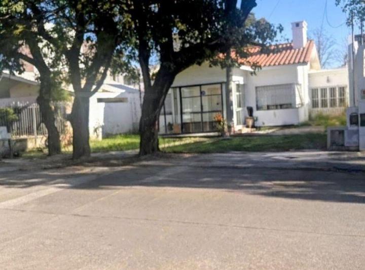 Casa · 290m² · 10 Ambientes