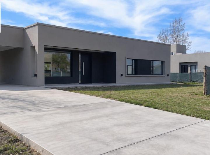 Casa · 198m² · 4 Ambientes · 1 Cochera