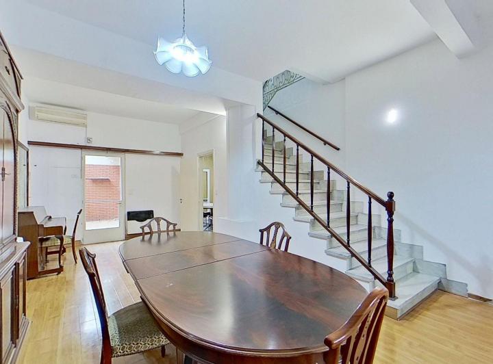 PH · 300m² · 6 Ambientes · 1 Cochera
