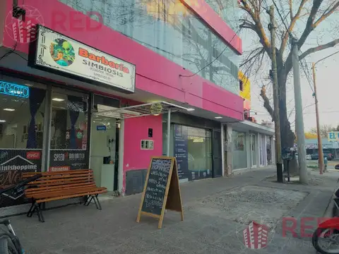 Local en cipolletti