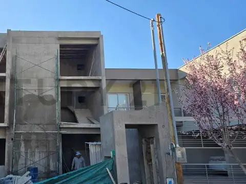 Departamento duplex en venta rincón veneto