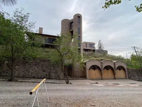 Se vende casa en barrio la colina,chacras de coria