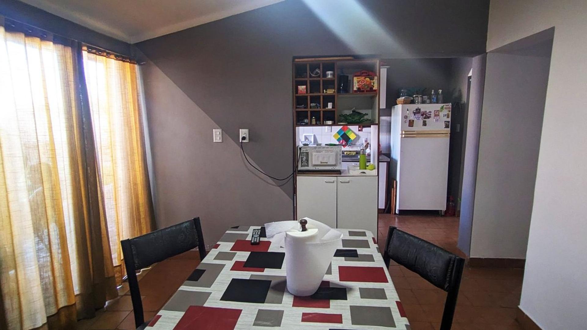 Venta de casa en b° antártida, luzuriaga, maipú