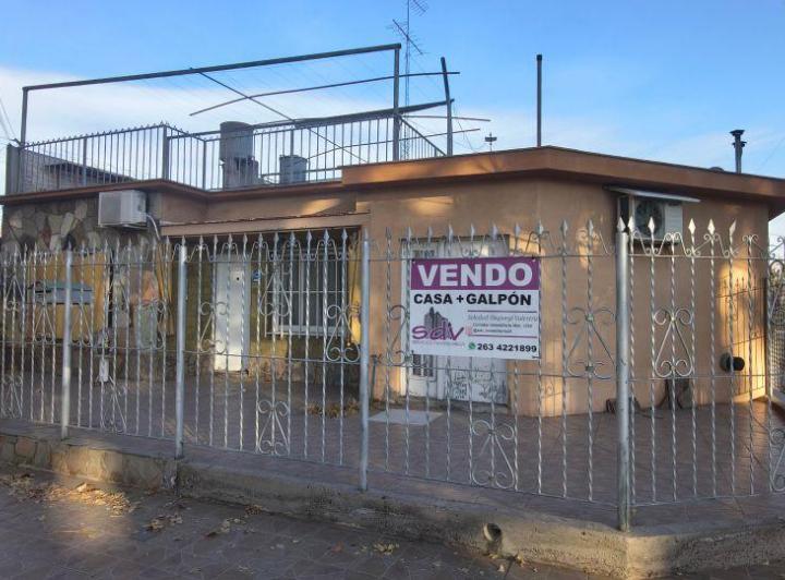 Casa · 245m² · 3 Ambientes · 1 Cochera