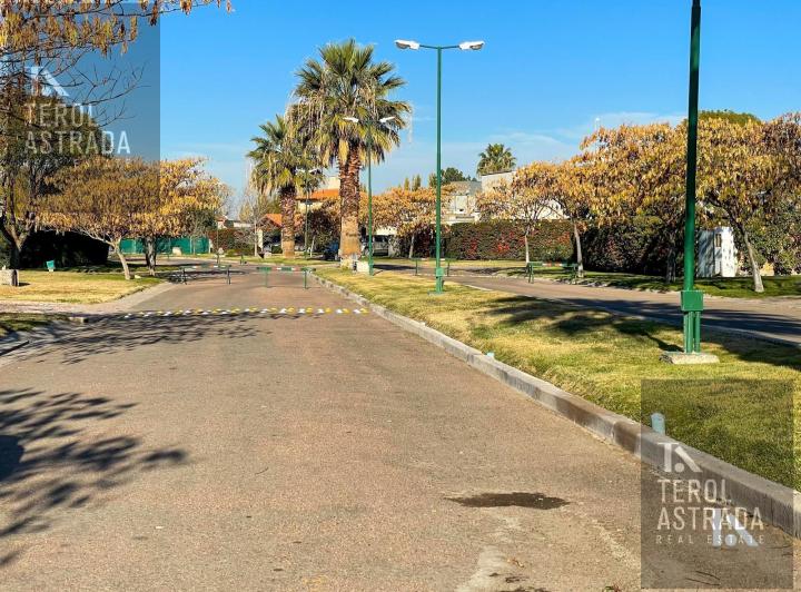 Terreno · 1151m²