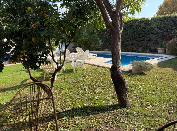 Casa · 270m² · 5 Ambientes · 2 Cocheras