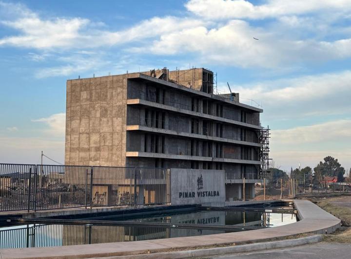 Terreno · 680m²