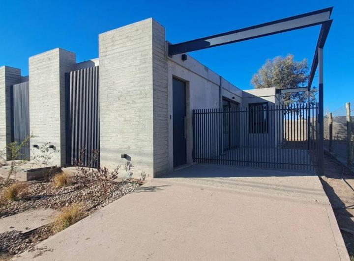 Casa · 105m² · 4 Ambientes · 1 Cochera
