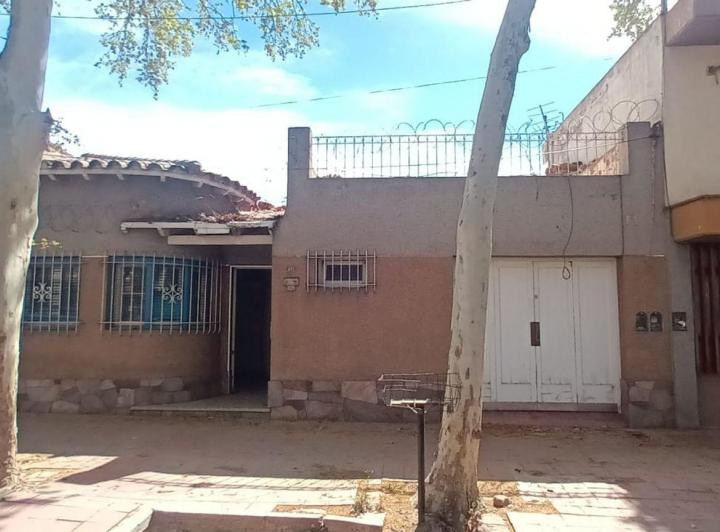 Casa · 186m² · 6 Ambientes · 1 Cochera