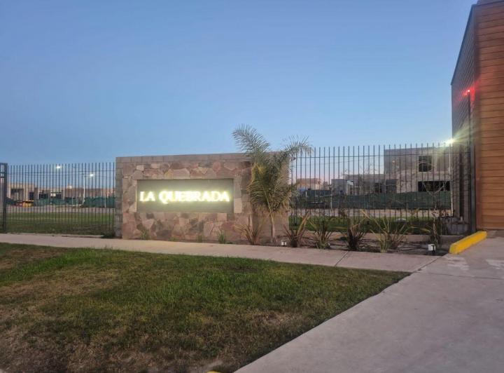 Casa · 150m² · 6 Ambientes · 2 Cocheras
