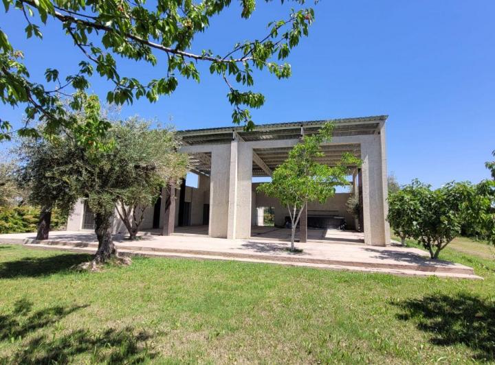 Local comercial · 500m² · 1 Ambiente · 3 Cocheras