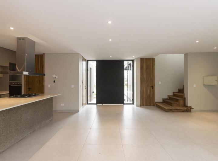 Casa · 152m² · 4 Ambientes · 2 Cocheras