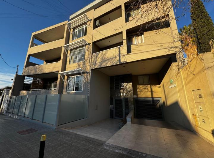 Departamento · 90ha · 5 Ambientes · 1 Cochera