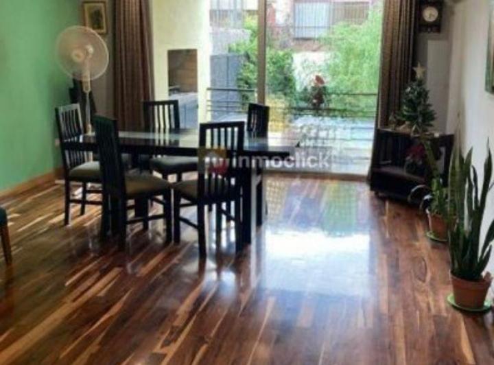 Departamento · 130m² · 6 Ambientes