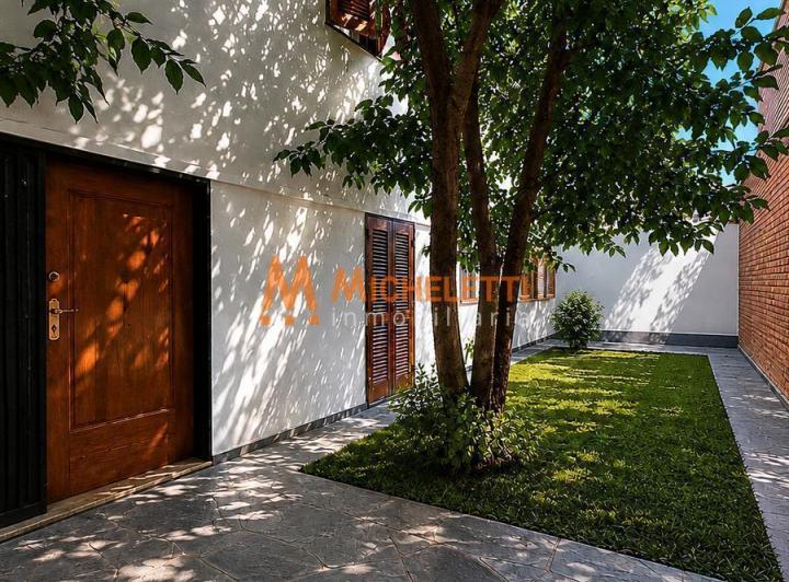Casa · 162m² · 6 Ambientes · 1 Cochera
