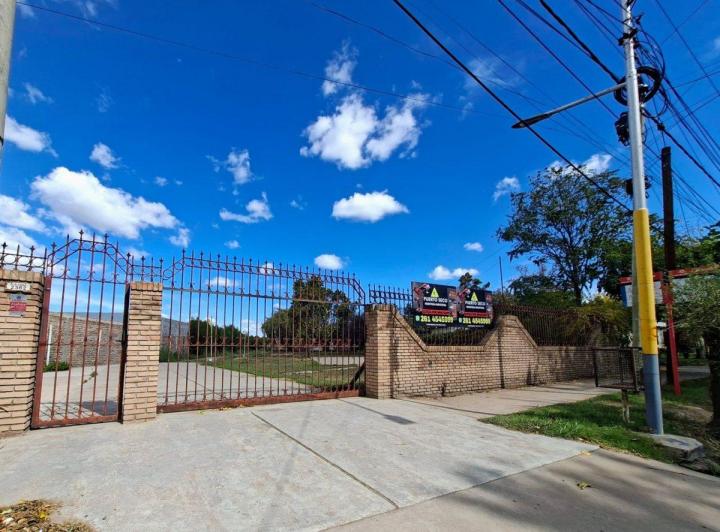 Terreno · 2400m²