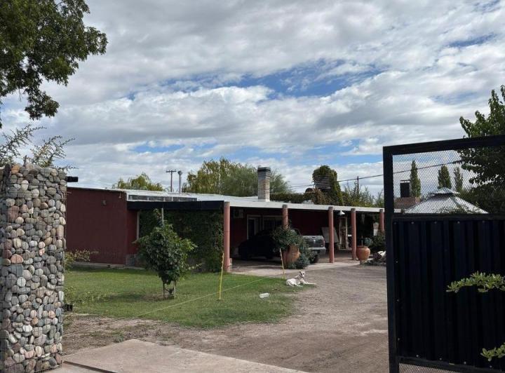 Casa · 176m² · 5 Ambientes · 1 Cochera