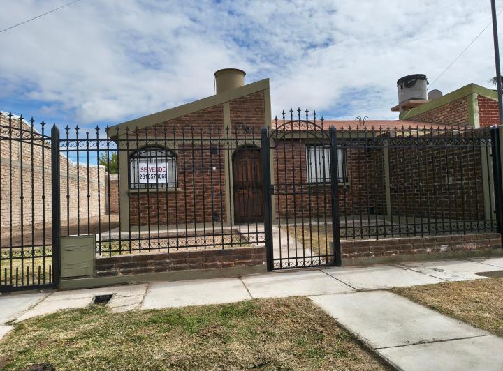 Casa · 80m² · 2 Dormitorios