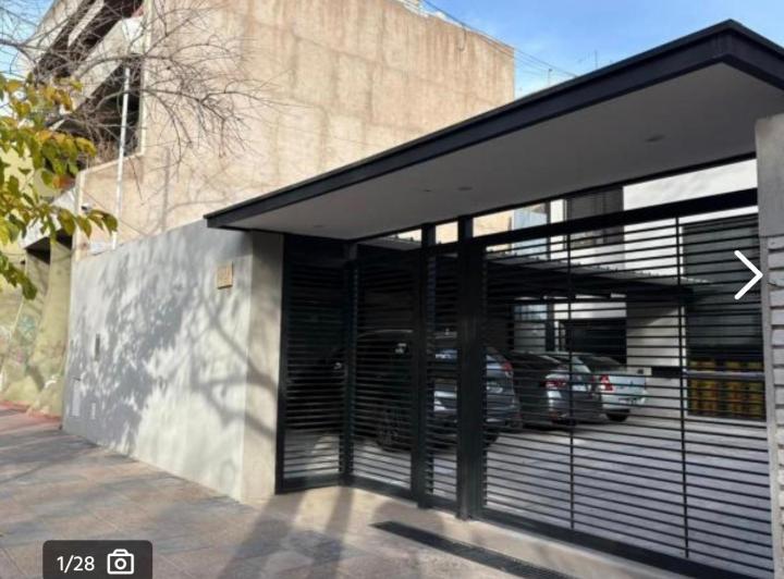 Edificio · 314m² · 10 Ambientes · 10 Cocheras