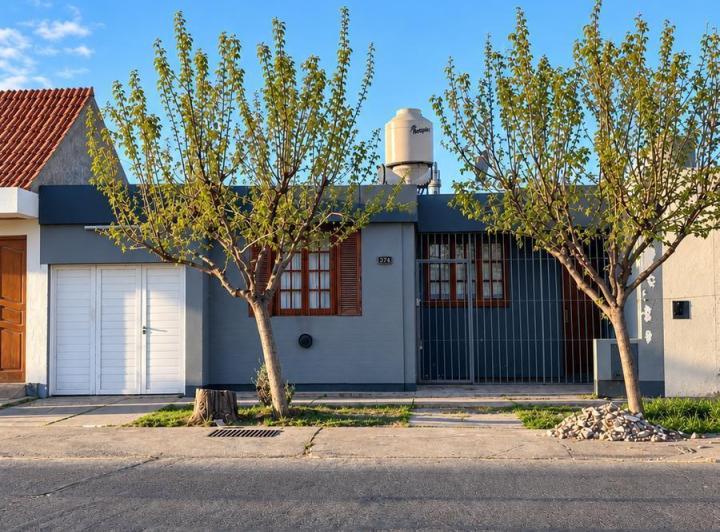Casa · 125m² · 8 Ambientes