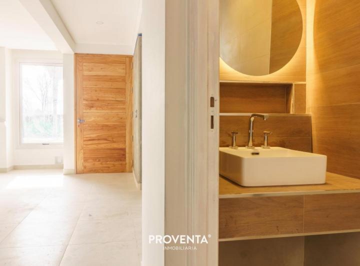 Casa · 182m² · 5 Ambientes · 2 Cocheras