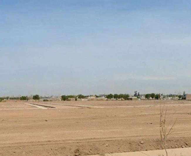 Terreno · 215m²